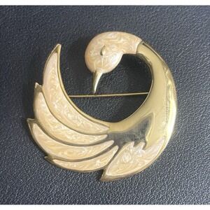 Vintage Enamel Swan Brooch Gold Tone Peach Bird Pin 1980s Jewelry